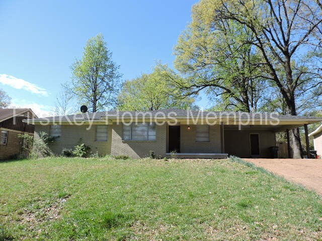 Primary Photo - 3161 Beauchamp Dr