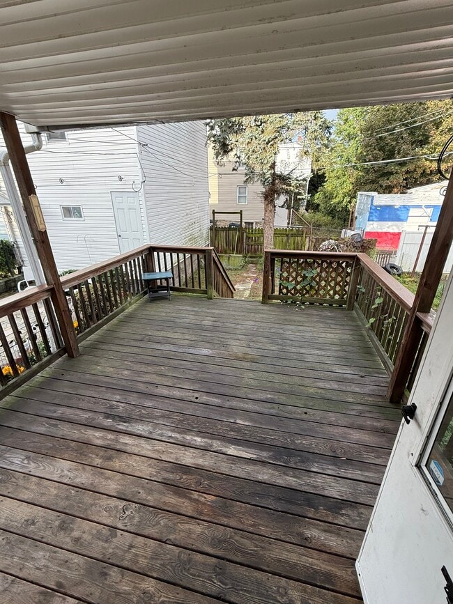 Building Photo - 94 S Main St