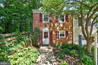 Building Photo - 7740 Tiverton Dr