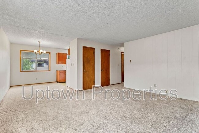 Building Photo - 8055 NE Flanders St
