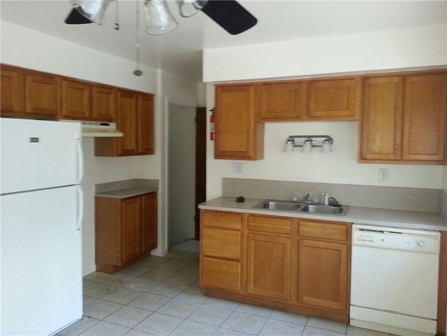 Foto del edificio - 37134 Jefferson Ave