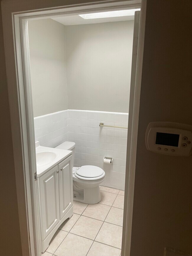 Bathroom - 3343 Indian Queen Ln
