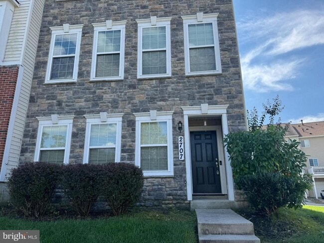Foto del edificio - 2707 Sunnyside Ln