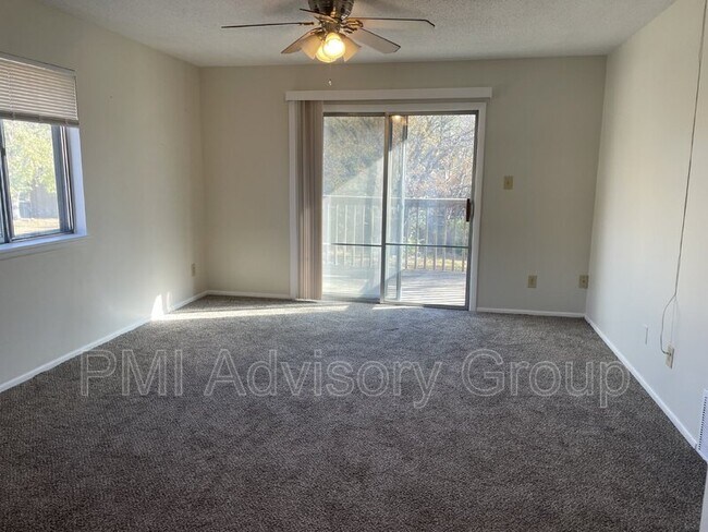 Building Photo - 3101 SW Macvicar Ave
