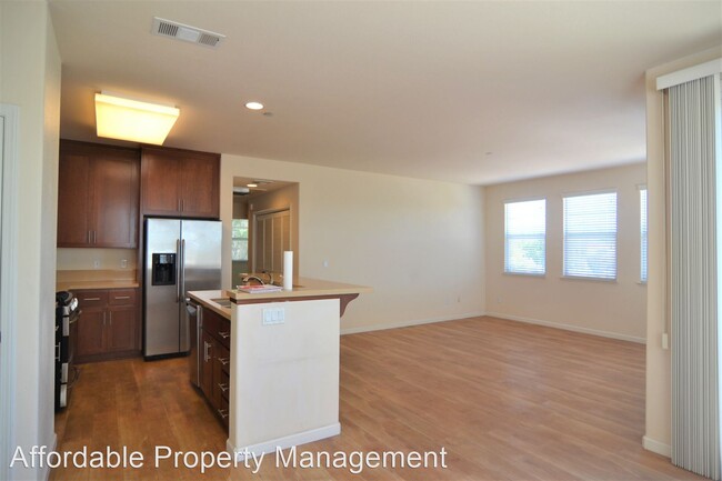 Building Photo - 2 br, 2 bath House - 30727 Union City Blvd