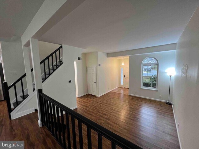 Foto del edificio - 6247 Spring Knoll Dr