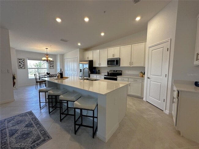 Building Photo - 14241 Heritage Landing Blvd