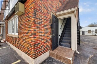 Building Photo - 245 Maitland St
