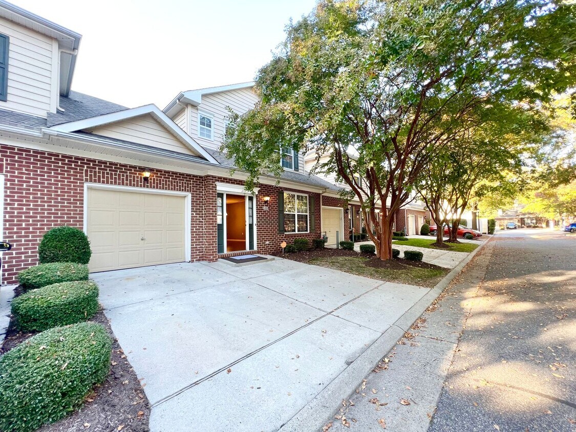 2125 Exmoor Ct, Virginia Beach, VA 23464 House Rental in Virginia