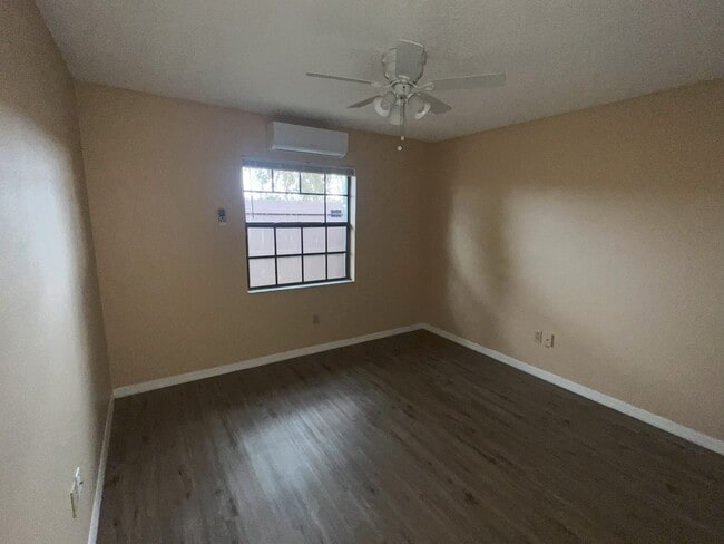 Building Photo - 6790 McLaren Pl