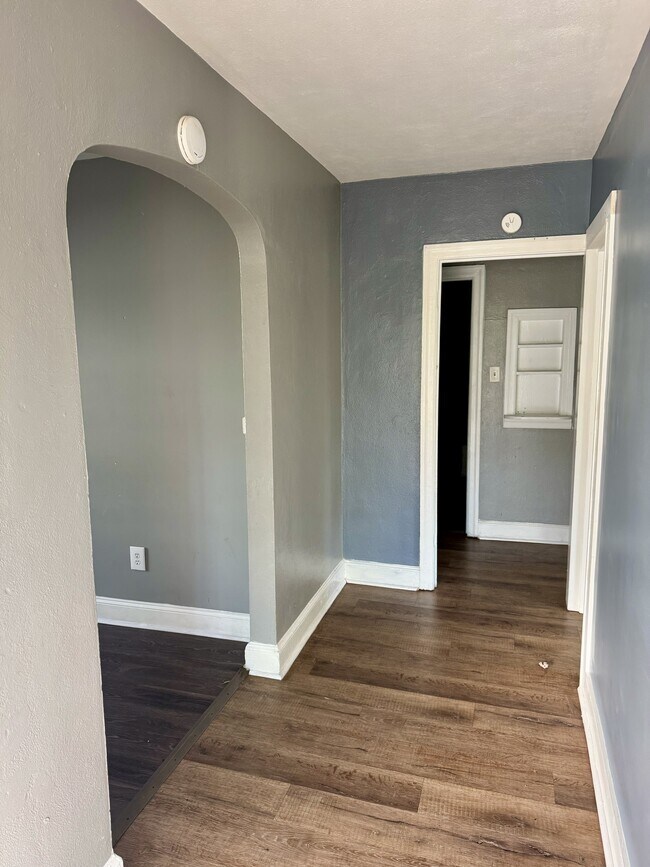 Foto del edificio - 314 Browns Ferry St