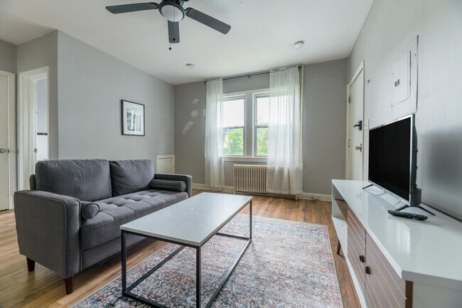 Living room - 1613 F St NE