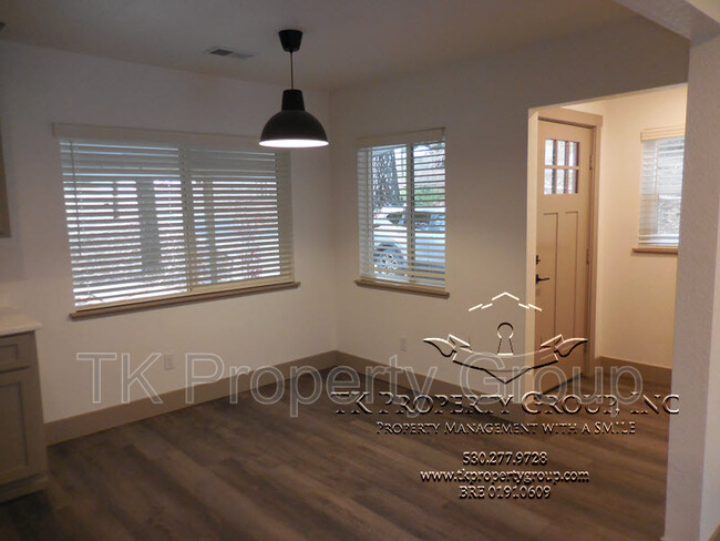 Building Photo - 12506 Sleepy Hollow Way