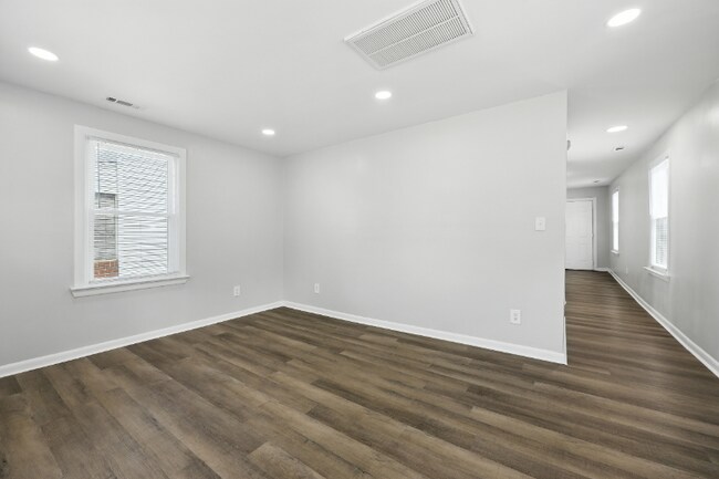 Foto del edificio - 118 Parkdale Ave