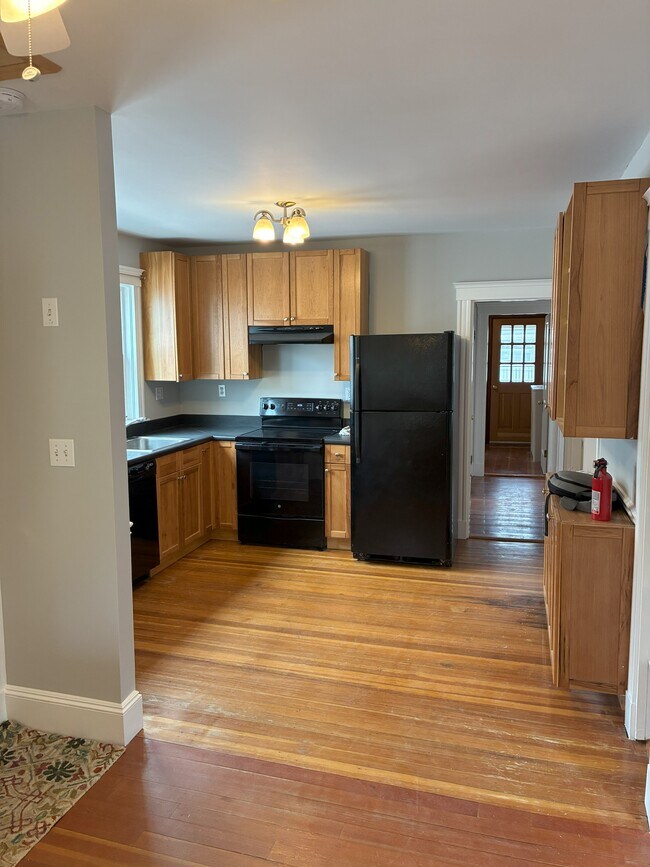 Kitchen from dining area - 27 Rose St