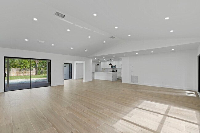 Building Photo - 9939 NW 19th St