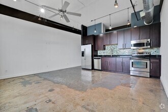 Building Photo - 831 S Flores St