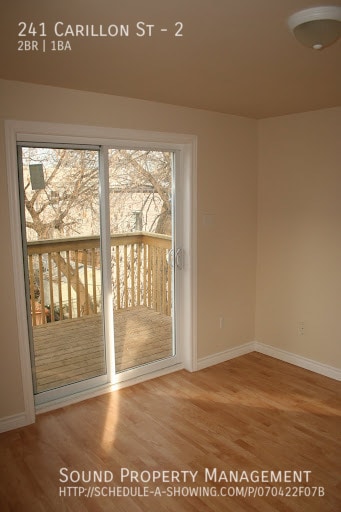 Building Photo - 241 Carillon St