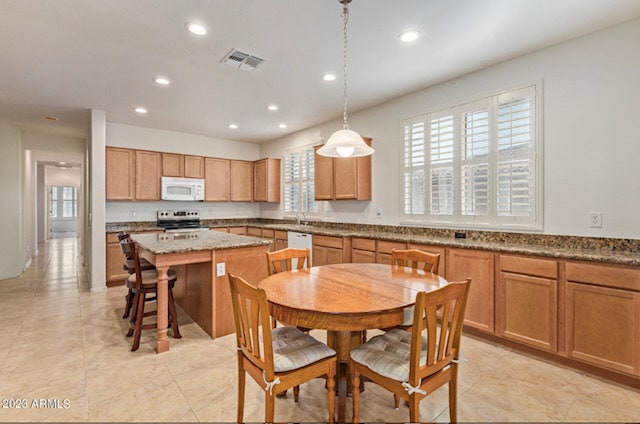 Building Photo - 2512 W Hayduk Rd