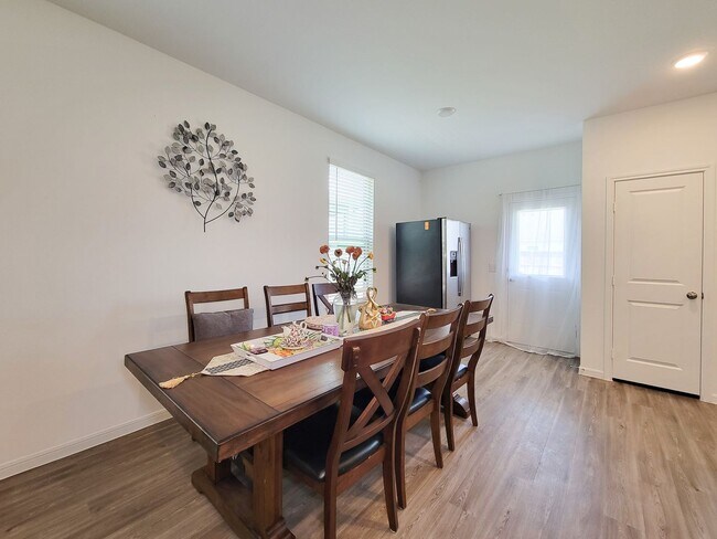 Foto del edificio - Ready to move in! The Granville floor plan...