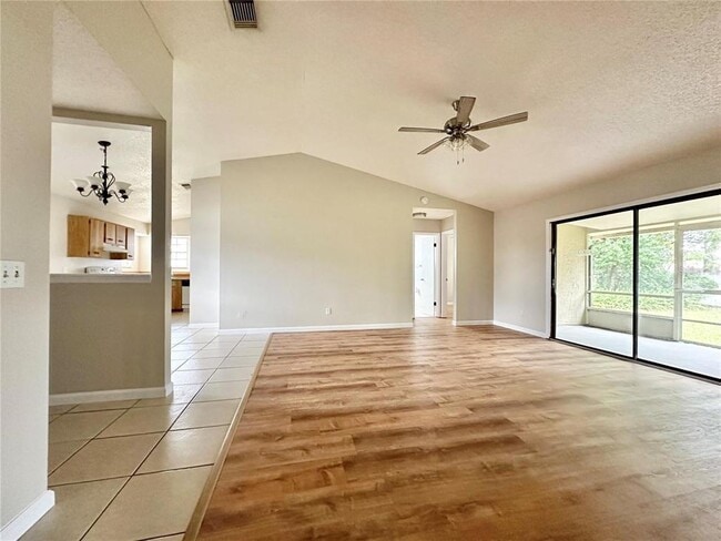 Building Photo - 896 Mentmore Cir