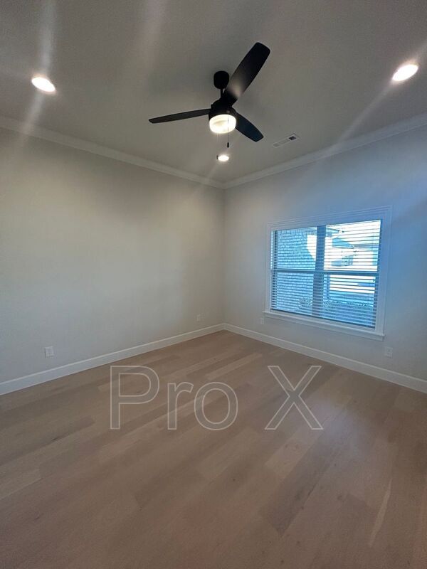 Foto del edificio - 2401 Salmon St