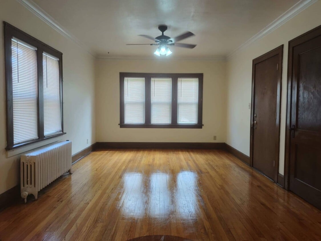 2306 Melrose St Unit 1N, Rockford, IL 61103 Apartments in Rockford