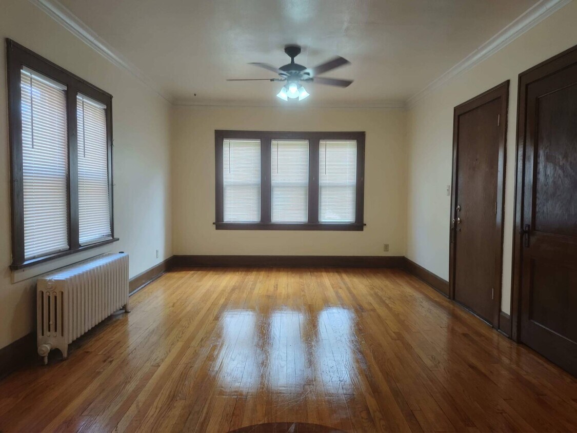 2306 Melrose St Unit 1N, Rockford, IL 61103 Apartments in Rockford