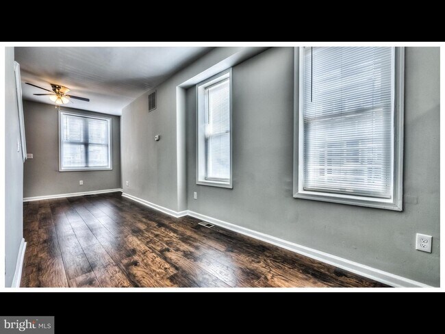 Building Photo - 200 N Rose St