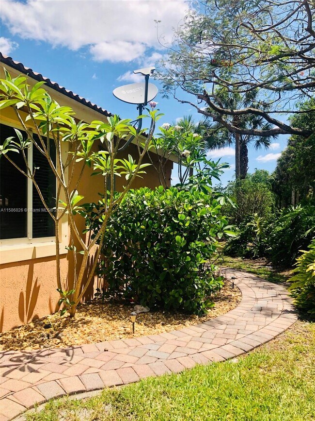 Foto del edificio - 5601 NW 125th Ave