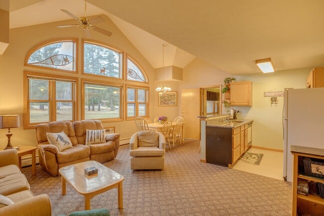 Building Photo - 4 Jack O'Lantern Dr