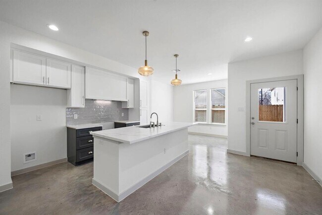 Foto del edificio - 7924 Booker St