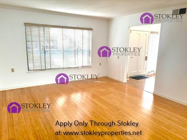 Foto del edificio - 1109 Fairlawn Ct