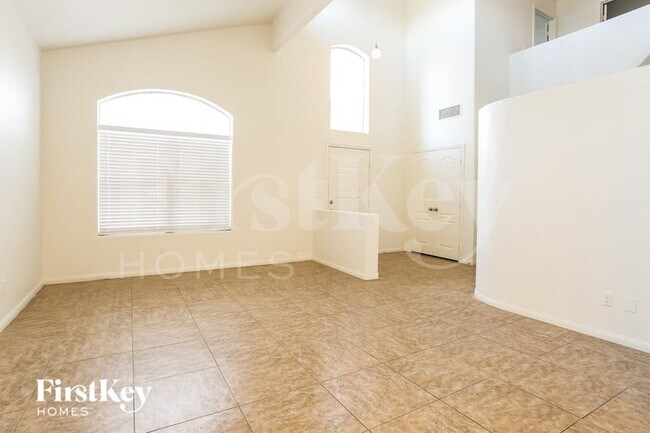 Building Photo - 4333 Matinee Ave