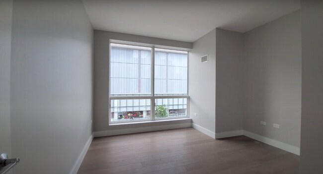 Foto del edificio - 1165 N Clark St