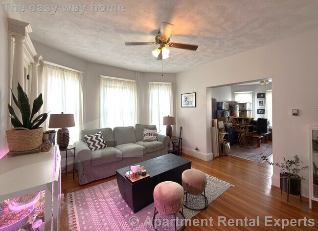 Foto del edificio - 9 Amaranth Ave