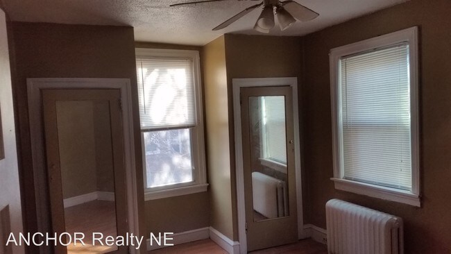 Building Photo - 3 br, 1 bath House - 938 W Fisher Ave.