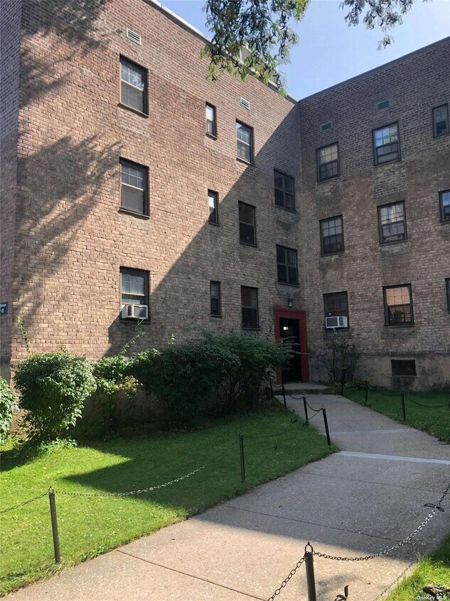 1471214778 78th Rd Unit 3B, Queens, NY 11367 Condo for Rent in