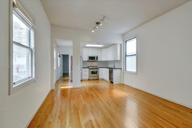Building Photo - 37 Adair St