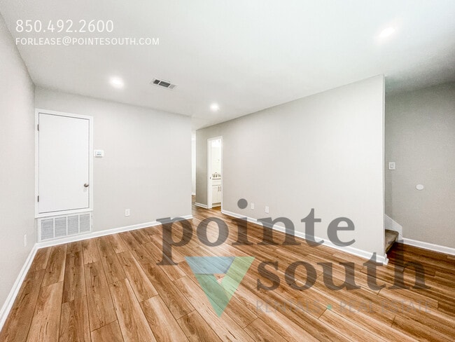 Foto del edificio - 2106 Schwab Ct