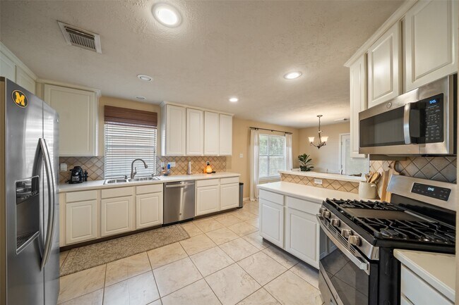 Building Photo - 135 S Delta Mill Cir