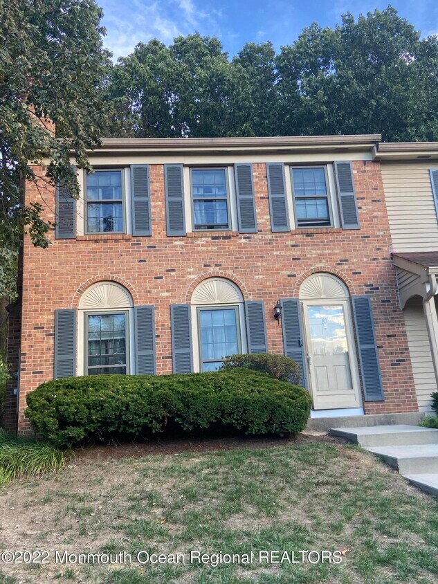 Primary Photo - 87 Deptford Ct