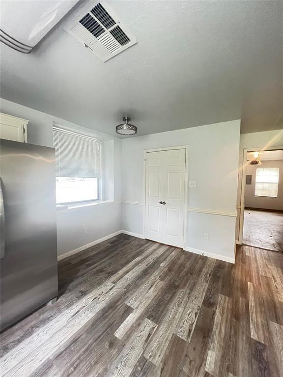 Foto del edificio - 1401 River Oak Dr