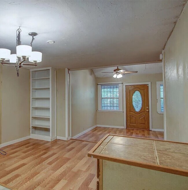 Building Photo - 4750 Whigham Rd