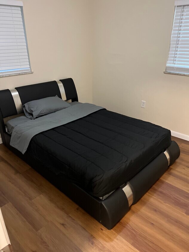 Foto principal - 2902 Oleander Blvd