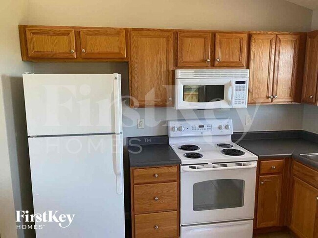 Building Photo - 2572 Ivan Ct