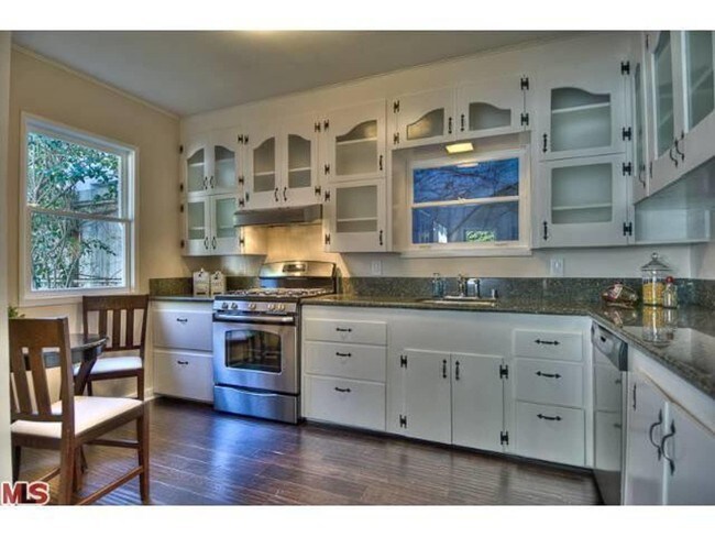 Large, fully stocked kitchen - 4323 Laurelgrove Ave
