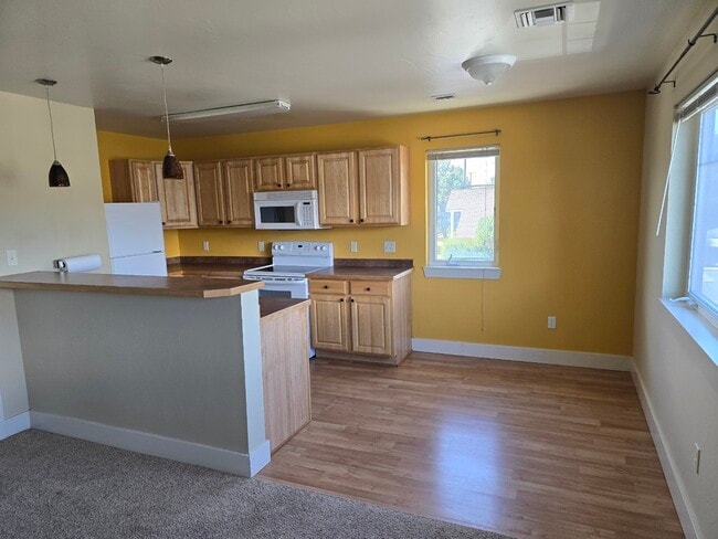 Building Photo - 2149 Durston Rd