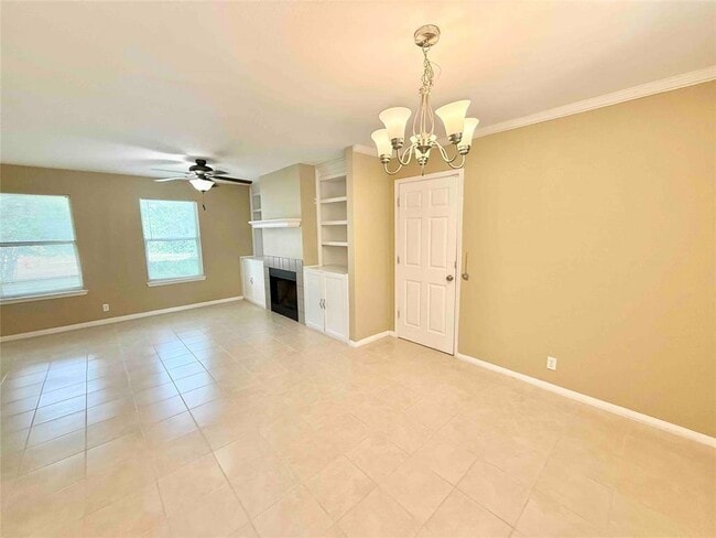 Building Photo - 502 Dewberry Dr