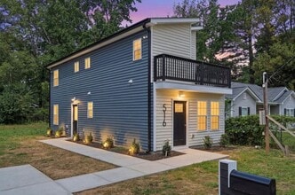 Building Photo - 516 Singletary St SE